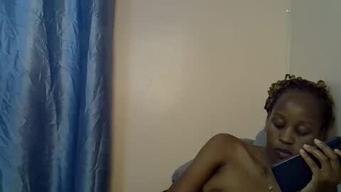 Snapshot of slim_alicia chatting on November 2025 08:07:02 PM Alicia online show from November 2025 08:07:02 PM