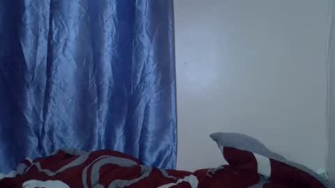 Snapshot of slim_alicia chatting on November 2025 12:20:01 PM Alicia online show from November 2025 12:20:01 PM