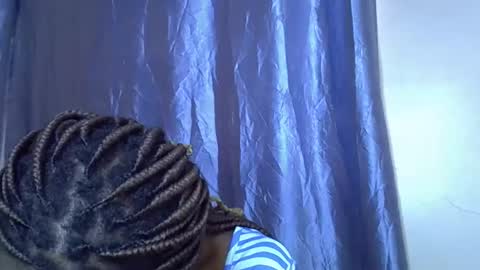 Snapshot of slim_alicia chatting on December 2025 07:03:02 AM Alicia online show from December 2025 07:03:02 AM