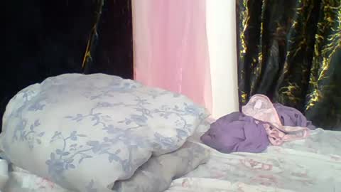 Snapshot of slim_ebony2006 chatting on July 2026 09:43:01 PM Anna online show from July 2026 09:43:01 PM