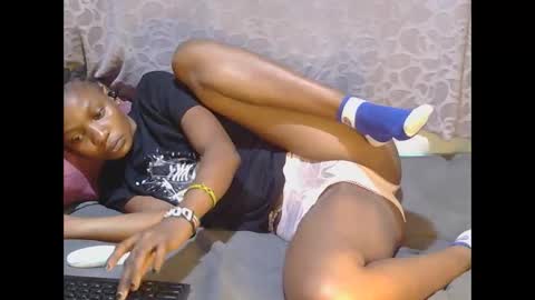 Snapshot of slim_girl01 chatting on October 2025 07:18:01 PM slim_girl01 online show from October 2025 07:18:01 PM