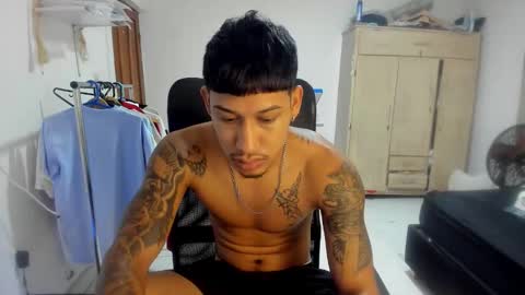 slim_master12 online show from December 2025 01:57:02 AM