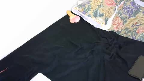 slim_me online show from April 2026 07:29:01 PM