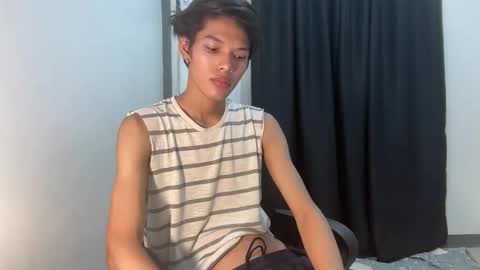 Snapshot of slim_sensation chatting on October 2025 02:40:01 PM slim_sensation online show from October 2025 02:40:01 PM