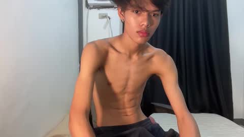 Snapshot of slim_sensation chatting on November 2025 05:02:01 PM slim_sensation online show from November 2025 05:02:01 PM