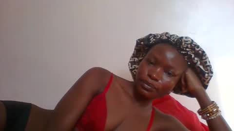 Snapshot of slimdiva chatting on October 2025 05:18:01 AM slimdiva online show from October 2025 05:18:01 AM