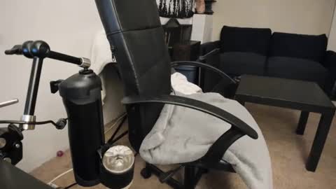 Snapshot of slimguerrilla chatting on December 2024 01:04:02 AM Slimguerrilla online show from December 2024 01:04:02 AM