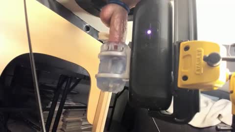 Snapshot of slimguerrilla chatting on April 2026 01:41:02 AM Slimguerrilla online show from April 2026 01:41:02 AM