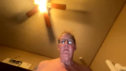 Snapshot of slimjim061560 chatting on May 2026 11:45:02 PM slimjim061560 online show from May 2026 11:45:02 PM