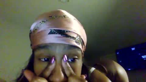 Snapshot of slimmmgooodiexoxo chatting on December 2024 10:42:02 PM slimmmgooodiexoxo online show from December 2024 10:42:02 PM