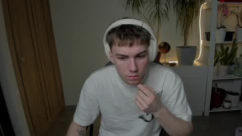 Mila online show from January 2025 01:22:02 PM