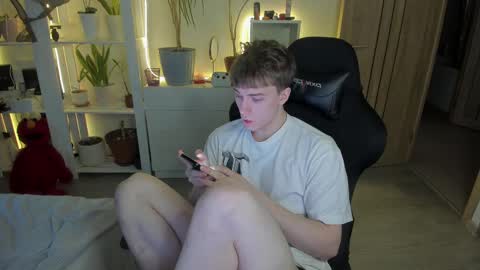 Mila online show from February 2025 01:55:01 PM
