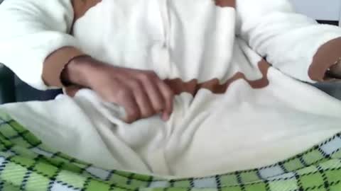 Snapshot of slipperyballs900 chatting on February 2026 05:33:01 PM slipperyballs900 online show from February 2026 05:33:01 PM