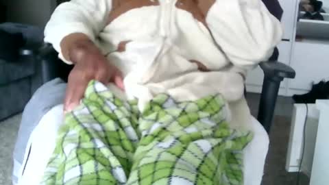 Snapshot of slipperyballs900 chatting on February 2026 02:03:02 PM slipperyballs900 online show from February 2026 02:03:02 PM