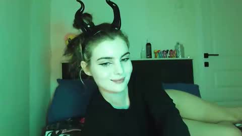 sloomonata online show from October 2025 01:42:02 AM