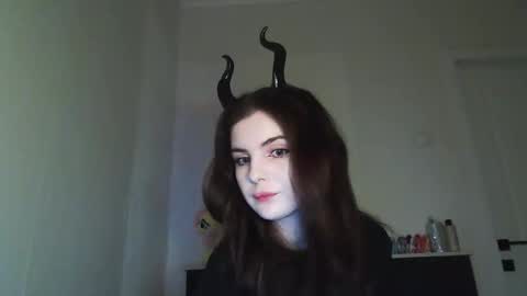 sloomonata online show from November 2025 11:59:01 PM