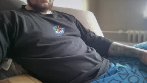 just chillin online show from November 2025 07:29:02 AM