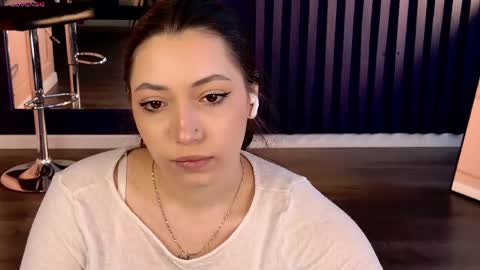 Snapshot of slow_flower chatting on April 2026 12:32:01 PM Emilia online show from April 2026 12:32:01 PM