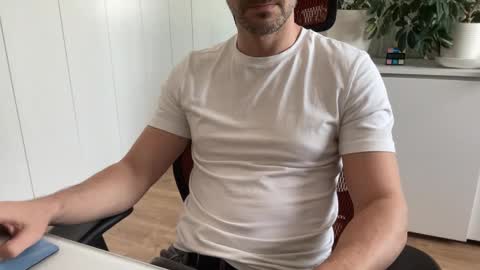 Snapshot of slutguy81 chatting on March 2026 01:50:02 PM Slutguy81 online show from March 2026 01:50:02 PM