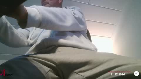  SLUTIAM   online show from December 2024 08:04:01 AM