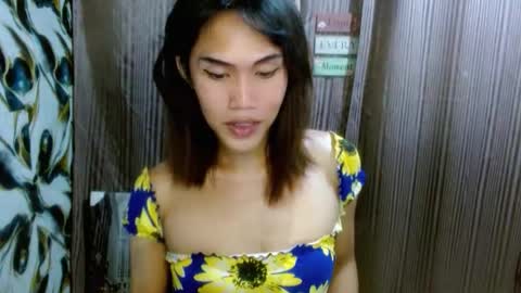 Snapshot of slutqueen_raz chatting on June 2026 12:32:02 AM Raz online show from June 2026 12:32:02 AM