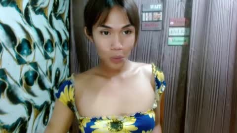 Snapshot of slutqueen_raz chatting on July 2026 01:52:01 AM Raz online show from July 2026 01:52:01 AM
