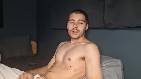 Snapshot of slutsandblunts chatting on May 2026 05:45:01 AM slutsandblunts online show from May 2026 05:45:01 AM