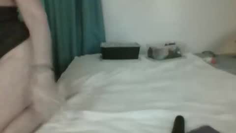Snapshot of sluttamer72 chatting on June 2026 12:32:02 AM Jade and Thomas online show from June 2026 12:32:02 AM