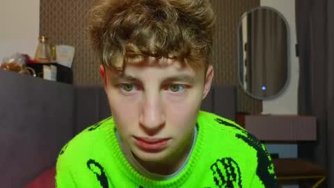 sluttsavage online show from May 2026 12:01:02 PM
