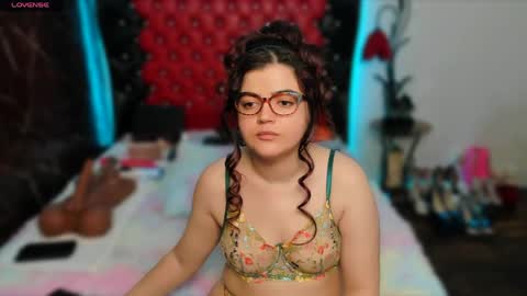 Snapshot of slutty_milf_bitch chatting on March 2026 04:02:02 AM Ana online show from March 2026 04:02:02 AM