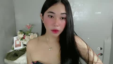 Snapshot of slutty_shanin chatting on February 2025 01:22:01 AM SHANIN online show from February 2025 01:22:01 AM