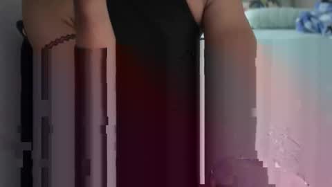 DeeLina online show from April 2026 12:04:01 AM