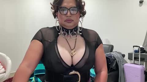Snapshot of sluttygina1 chatting on December 2024 05:55:01 PM sluttygina1 online show from December 2024 05:55:01 PM