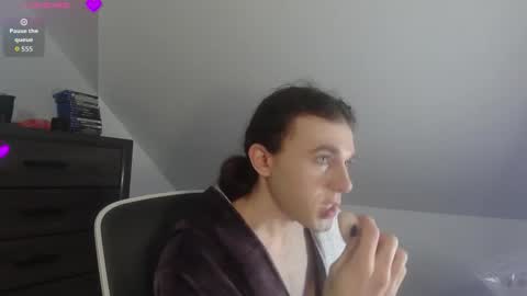 Natsu online show from February 2026 06:23:01 PM