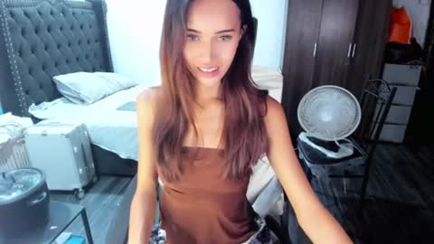 Snapshot of sluttykaye chatting on June 2026 09:03:02 AM Fansly SluttyKaye -DONT FORGET TO FOLLOW AND THUMBS UP online show from June 2026 09:03:02 AM