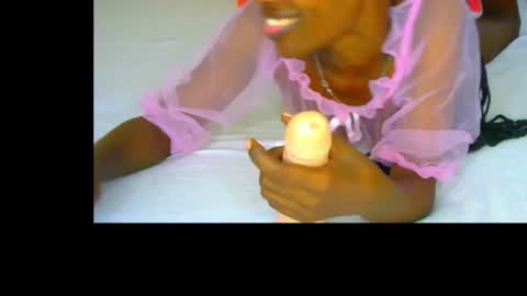 Snapshot of sluttysam_ chatting on November 2025 05:13:02 AM Sexyslutt online show from November 2025 05:13:02 AM