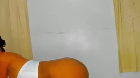 Snapshot of sluttysam_ chatting on November 2025 05:29:01 AM Sexyslutt online show from November 2025 05:29:01 AM