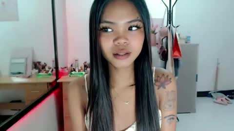 Snapshot of slutxcums_farrah69 chatting on April 2026 08:39:02 PM Dont forget to follow me give me thumbs upIm a New kataluna online show from April 2026 08:39:02 PM