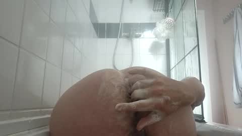 Snapshot of smackbat chatting on November 2025 11:21:01 AM Justaman online show from November 2025 11:21:01 AM