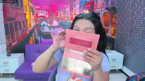 Mariana Torres online show from November 2025 01:43:01 PM