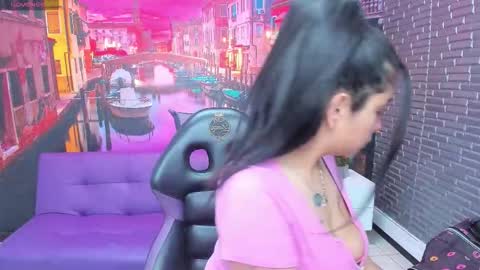 Snapshot of small__naughty chatting on January 2026 01:37:02 PM Mariana Torres online show from January 2026 01:37:02 PM