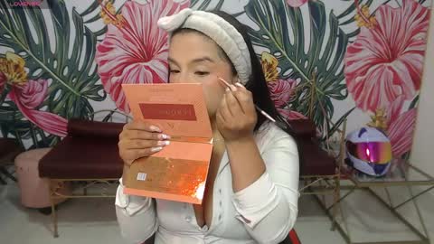 Snapshot of small__naughty chatting on April 2026 01:11:01 PM Mariana Torres online show from April 2026 01:11:01 PM