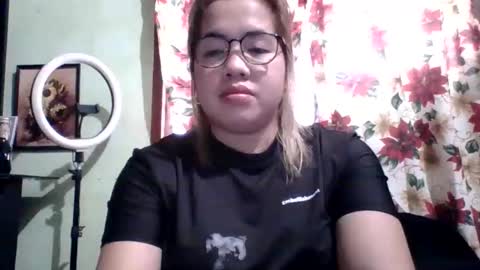 Snapshot of small_boobs59 chatting on October 2025 08:56:02 AM Lovewella online show from October 2025 08:56:02 AM