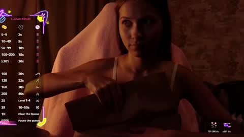 Snapshot of small_emma0 chatting on October 2025 06:18:02 PM Emma online show from October 2025 06:18:02 PM