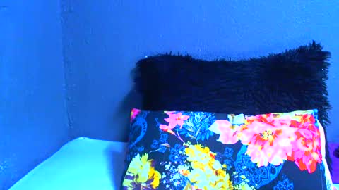 Snapshot of smallboobsxx chatting on July 2026 05:13:01 AM smallboobsxx online show from July 2026 05:13:01 AM