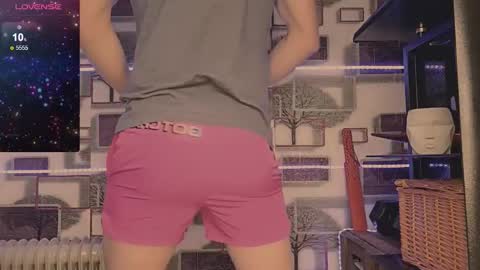 Snapshot of smalldickboy4life chatting on October 2025 10:02:01 AM Smalldickboy4life online show from October 2025 10:02:01 AM