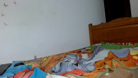 smallflorecita online show from December 2025 11:45:01 PM