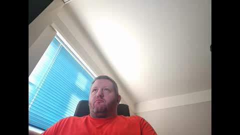 Snapshot of smallone19832 chatting on December 2024 09:43:02 AM smallone19832 online show from December 2024 09:43:02 AM