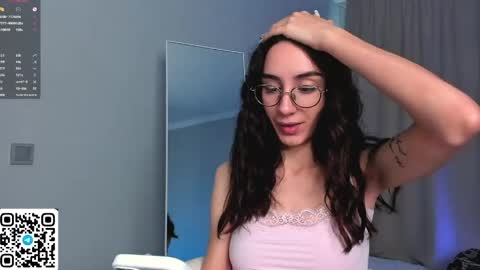 Elizabeth online show from April 2026 06:52:01 AM