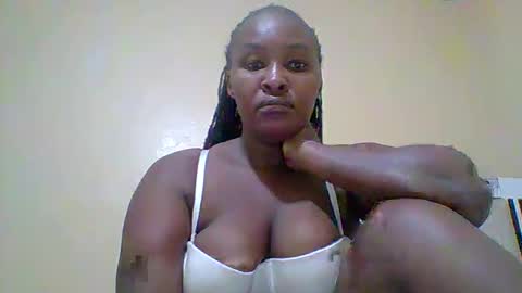 Snapshot of smartqueen1 chatting on June 2026 02:17:02 AM Katerina online show from June 2026 02:17:02 AM